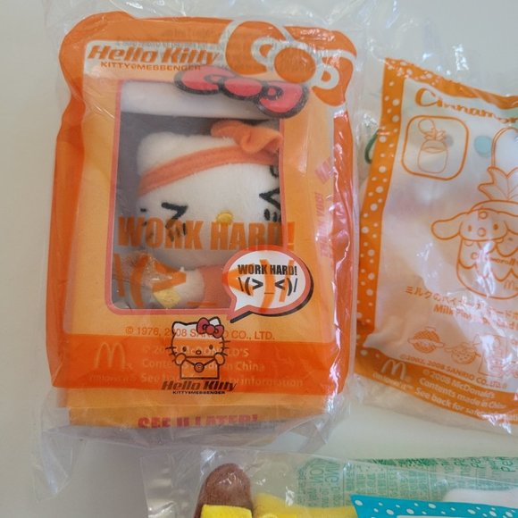 SANRIO MCDONALDS Limited Happy Meal Hello Kitty & Cinnamonroll Stuff Toy Set - Picture 3 of 10